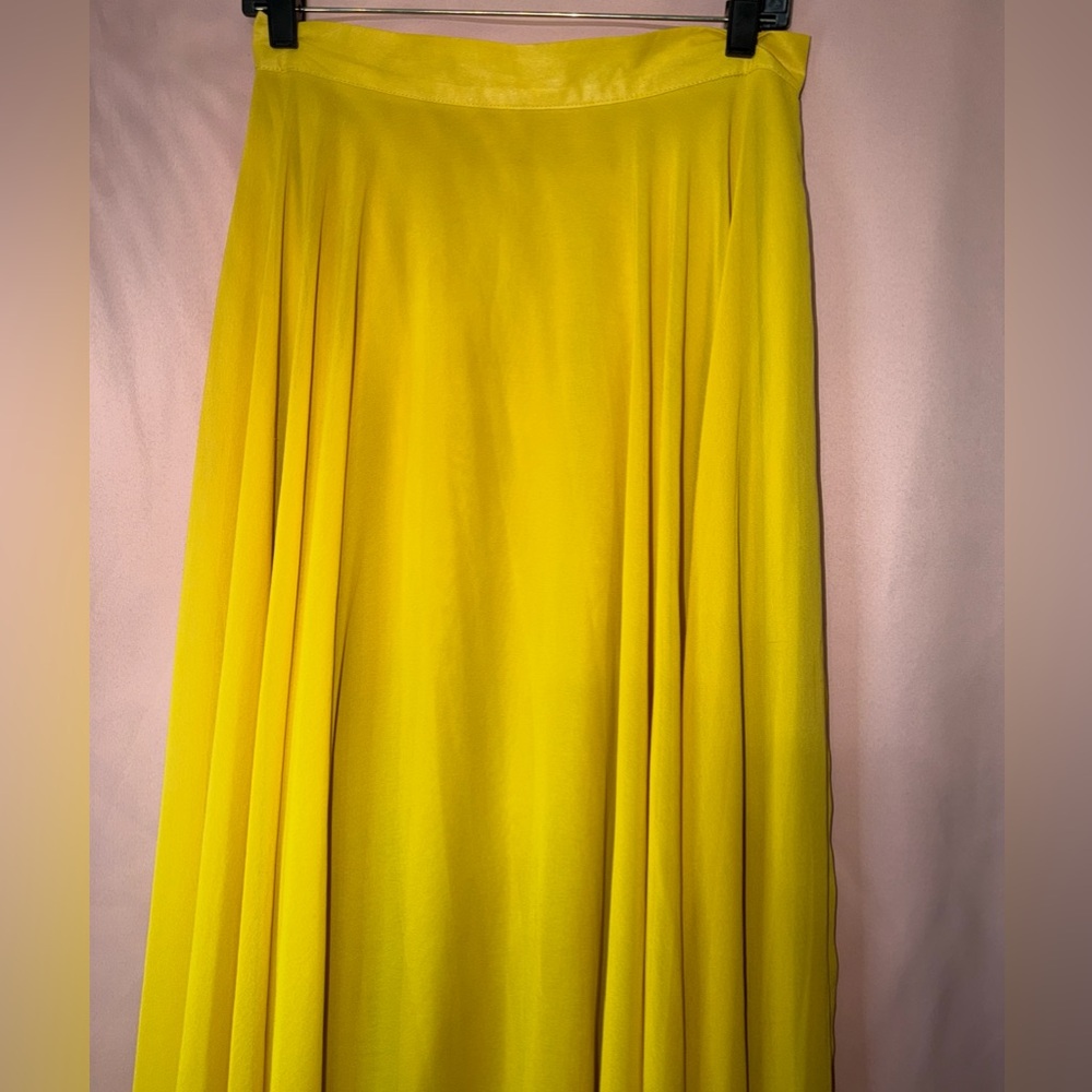 Chicwish Bright Yellow Pleated Fully Lined Maxi Skirt - Picture 8 of 11